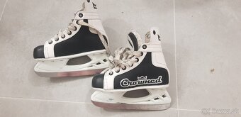 Predám komplet detskú hokej výstroj (prípravka-2.trieda) - 2