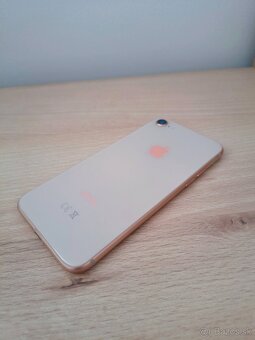 iPhone 8 64GB - 2