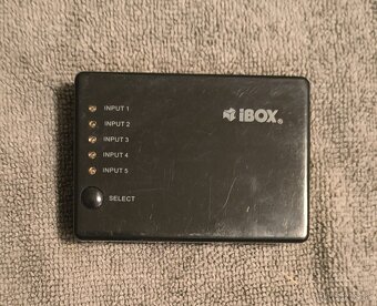 Predám 5 vstupový HDMI switch - prepínač. - 2