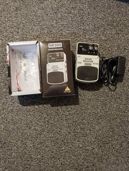 Predám noise reducer aj s adapterom - 2