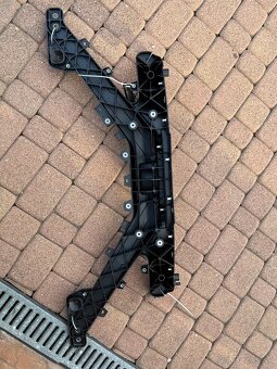 Predný ram Tesla 3 - 2