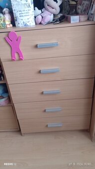 Skriňa,p regál, komody , kreslo - 2