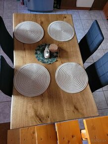 Krásny drevený masívny stôl - 2