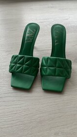 Zelené šľapky - 2