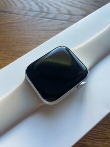 Apple Watch SE 2020 - 2