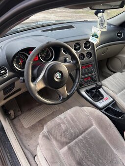 Predám náhradné diely na Alfa Rómeo 159 1,9JTD - 2