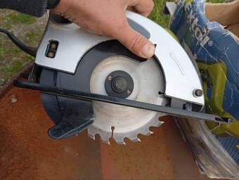 RUČNÁ KOTÚČOVÁ PÍLA EXTOL 1200W - 2