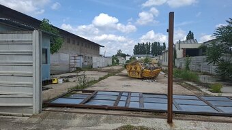 PREDAJ pozemok o výmere 1 300 m² v priemyselnej časti Trnavy - 2