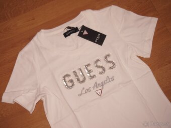 Guess dámske biele tričko - 2
