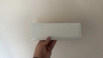 NOVY KRASNY OBKLAD, 10x30cm, hr. 8mm, ZABALENY 8,2 m2 - 2