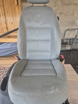 Predám sedačky škoda octávia 2 - 2