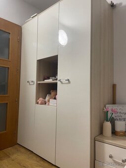 Skriňa, komoda, nočný stolík - 2