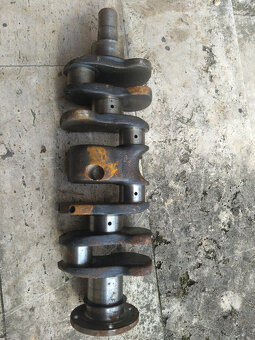 kľukový hriadeľ GAZ 69, Volga 21, UAZ - 2