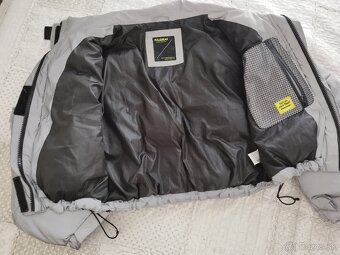 Dámska strieborná reflexná bunda M/38 Pull&Bear - 2