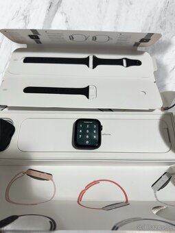 Apple Watch 5 44mm - Black - 2