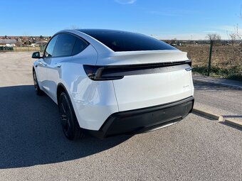 TESLA MODEL Y PREMIUM LONG RANGE ALL-WHEEL DRIVE - 2
