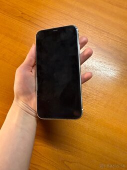 Predám iPhone 11 - 2
