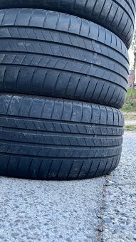 Letné pneu 235/45 r18 - 2