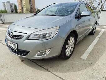 Opel Astra 2012 roku - 2