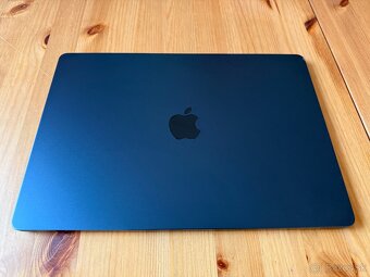 MacBook Air 15" M3 8C CPU 10C GPU 24GB 512GB Polmočna čiern - 2