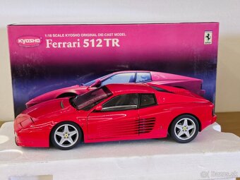 Modely Ferrari 1:18 HotWheels ELITE - 2
