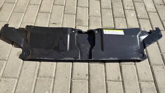 Kryt prednej steny Audi A6 C7 - 2