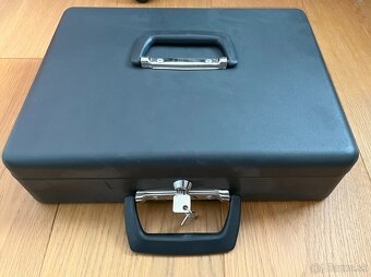 Prirucna pokladna - cash box - 2