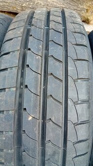 Gumy 195/60 R16 - 2