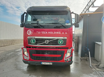 VOLVO FH Hákový nosič kontajnerov s HR 6x4 - 2