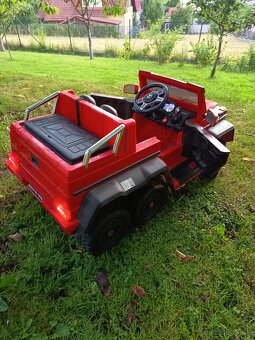 Elektrické autíčko Mercedes AMG 6x6 - 2