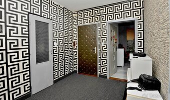 Pekný prerobený 3 izbový byt s balkónom na PREDAJ - 2