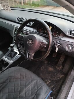 Rozpredám Volkswagen Passat B7 combi 2,0 tdi - 2