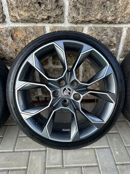 Letna sada Škoda Extreme r19 225/35 r19 - 2
