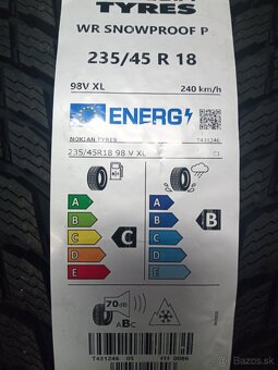 235/45R18 98 V WR Snow Proof P - 2
