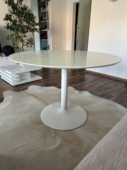 Jedálenský stôl - 2