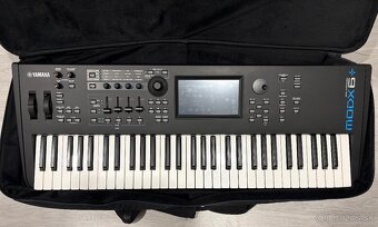 Predám klávesy Yamaha MODX6+ aj s puzdom - 2