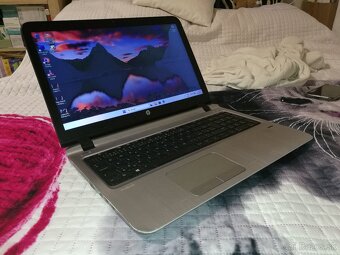 HP ProBook. i5. 15,6". RAM 8 GB. SSD 256 GB + 1 000 GB. - 2