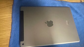 Apple iPad 9,7" 6. generace, 32GB, WIFI+cellular LTE, Silve - 2