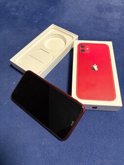 Predám iPhone 11 – 64 GB, (PRODUCT)RED - 2