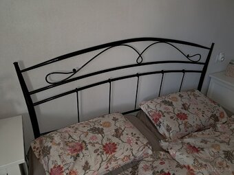 Manželská kovova postel - 2