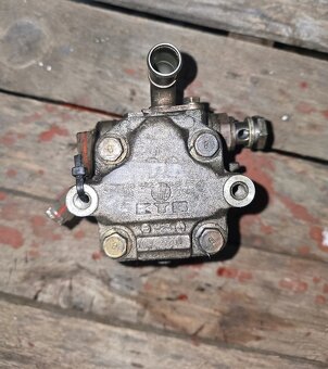 Servočerpadlo VW Bora 1J0422154B - 2