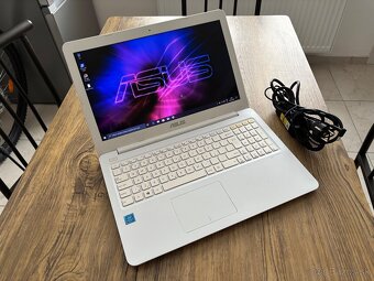 15.6/Asus Notebook/4GB RAM/128GB NVMe SSD/Intel HD 2GB Graf/ - 2