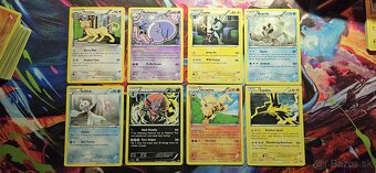 Predam Pokemon karty r.2012 - 2