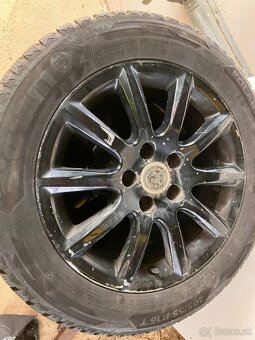 Predám zimné pneu na diskoch 205/55R16 - 2