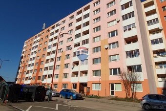KRÁSNY SLNEČNÝ 3-izbový byt s balkónom, v obľúbenej lokalite - 2