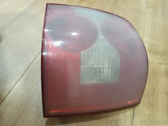Zadné pravé svetlo VW Passat B5 Combi - 2