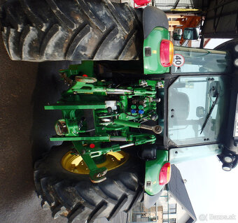 Traktor John Deere 5090M - 2