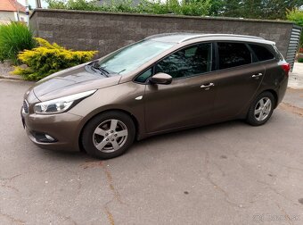 Kia Ceed SW 1,6crdi 94kw rok 2013 - 2
