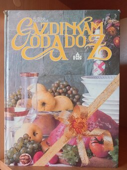 Gazdinkám od A do Z - stará kniha 330 strán, vydanie 1985 - 2