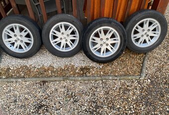 Predám originál Peugeot elektróny s pneumatikami-195/65 R15 - 2